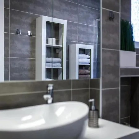 Bleu - Three Bedroom With Balcony And View Апартаменты