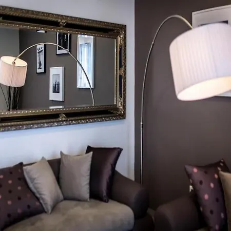 شقة Bleu - Three Bedroom With Balcony And View *