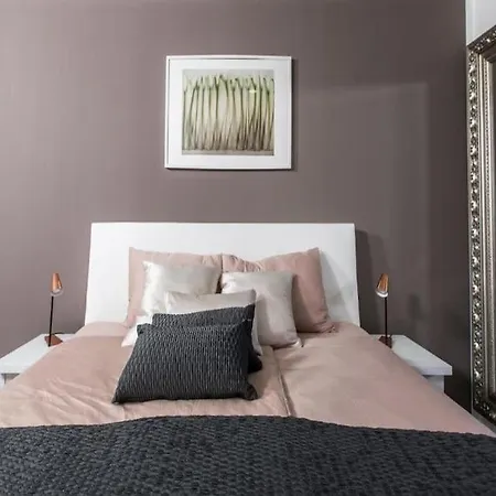 Апартаменты Bleu - Three Bedroom With Balcony And View *