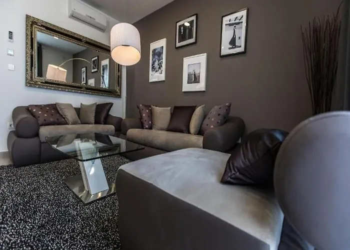 Bleu - Three Bedroom With Balcony And View Lejlighed *